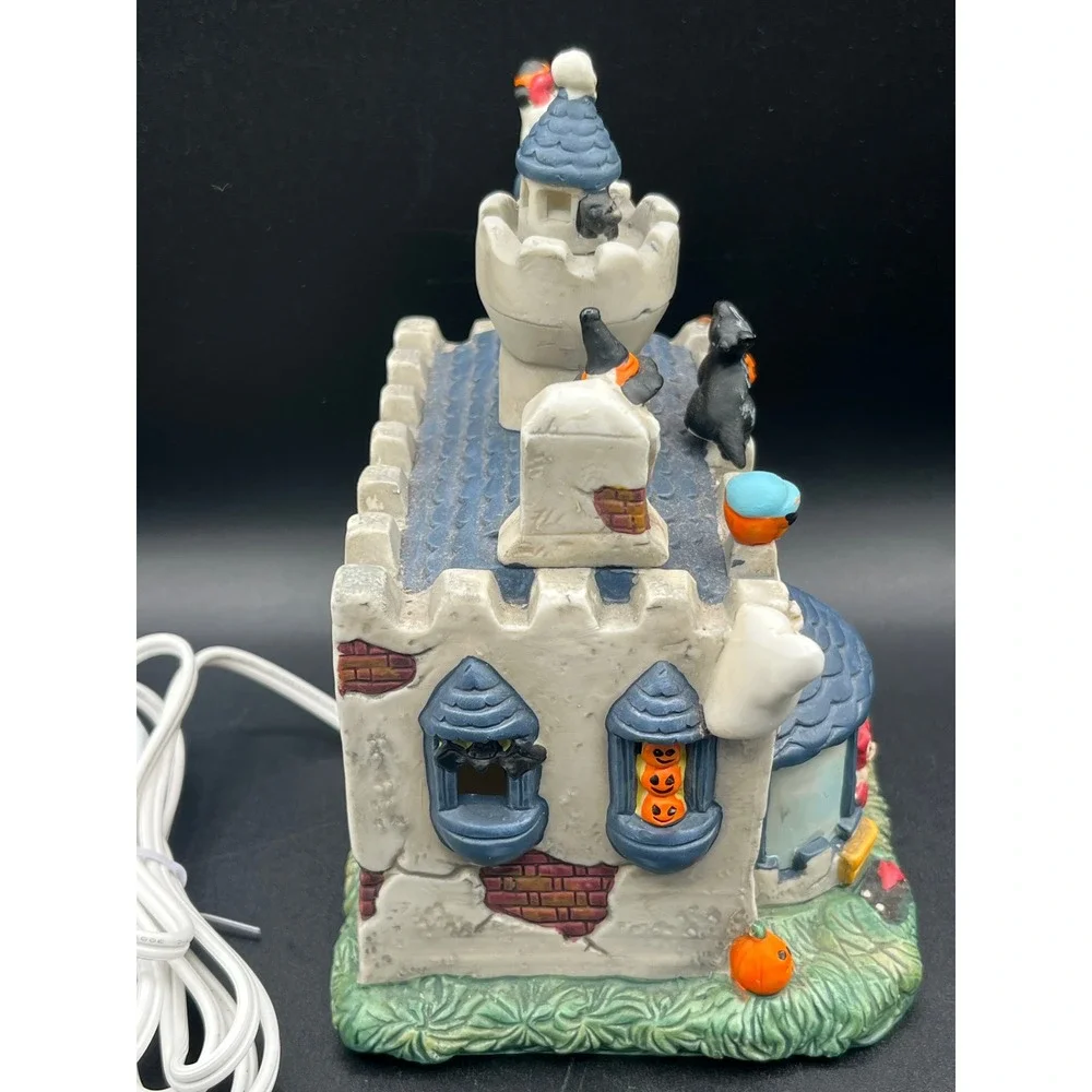Vtg Werewolfs London Halloween Village Lighted Ceramic Castle Ghost New Cord